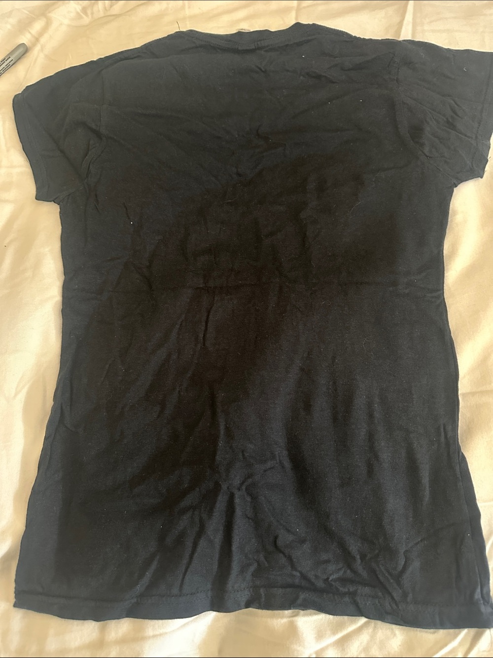 Gildan Black Short Sleeve Tee with Red & Silver Rhinestone Heart Cross - Picture 4 of 4